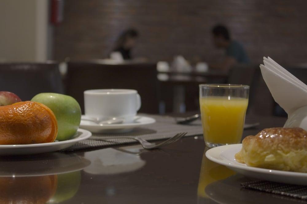 מונטווידאו Regency Golf - Hotel Urbano מראה חיצוני תמונה