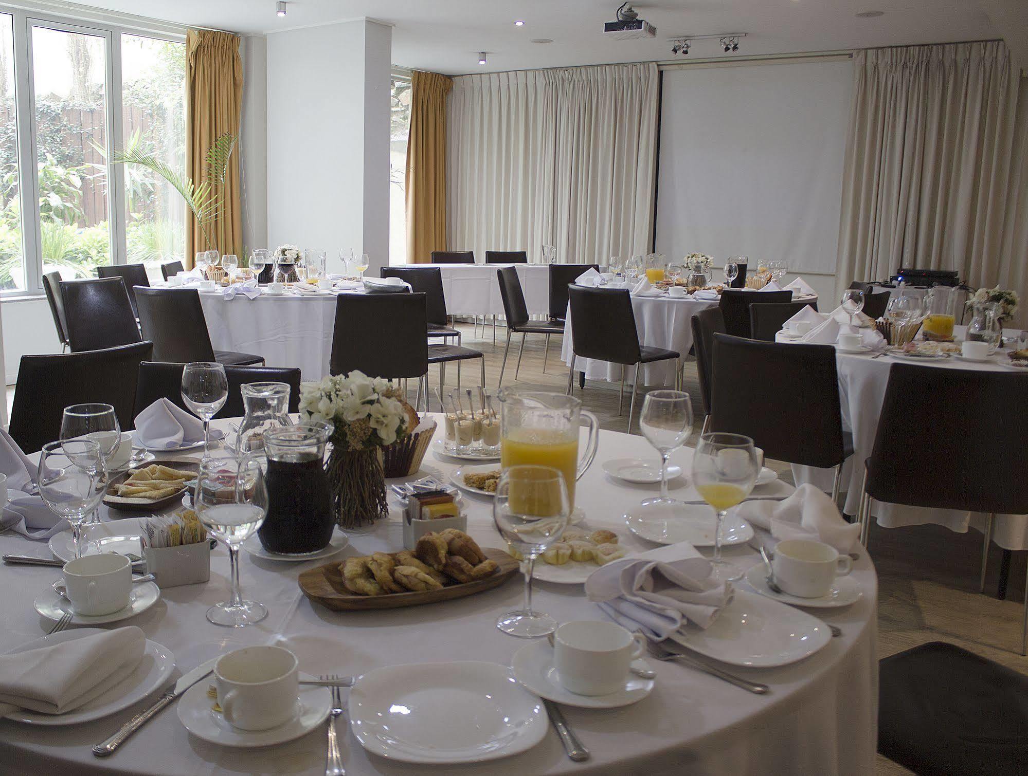 מונטווידאו Regency Golf - Hotel Urbano מראה חיצוני תמונה